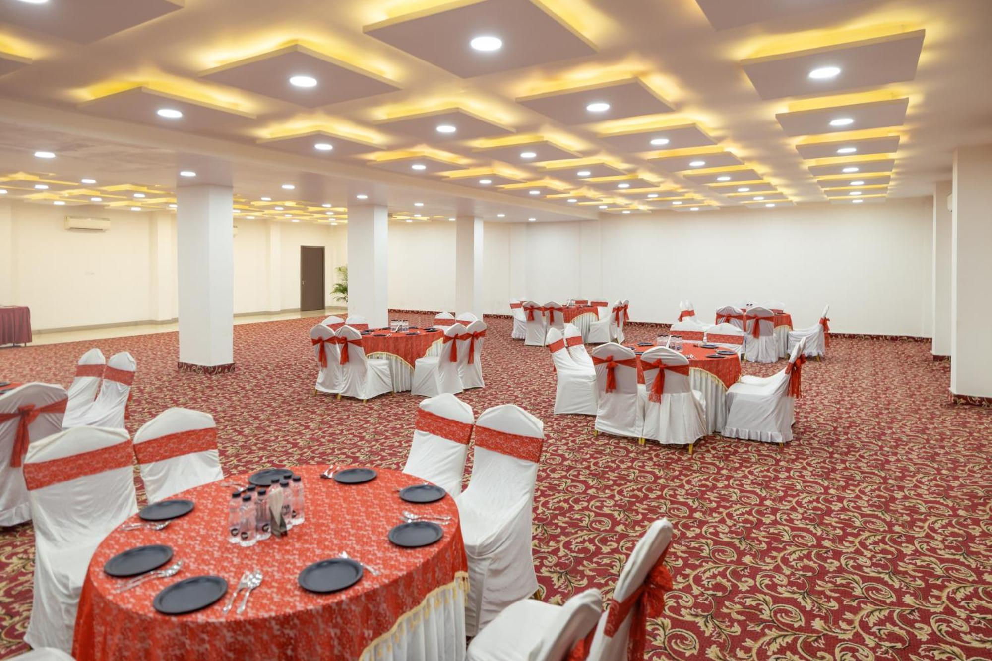 Sheetal International Hotel Raipur  Ngoại thất bức ảnh
