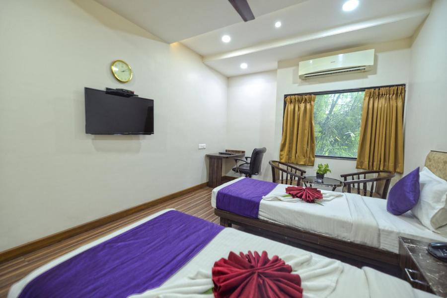 Sheetal International Hotel Raipur  Ngoại thất bức ảnh