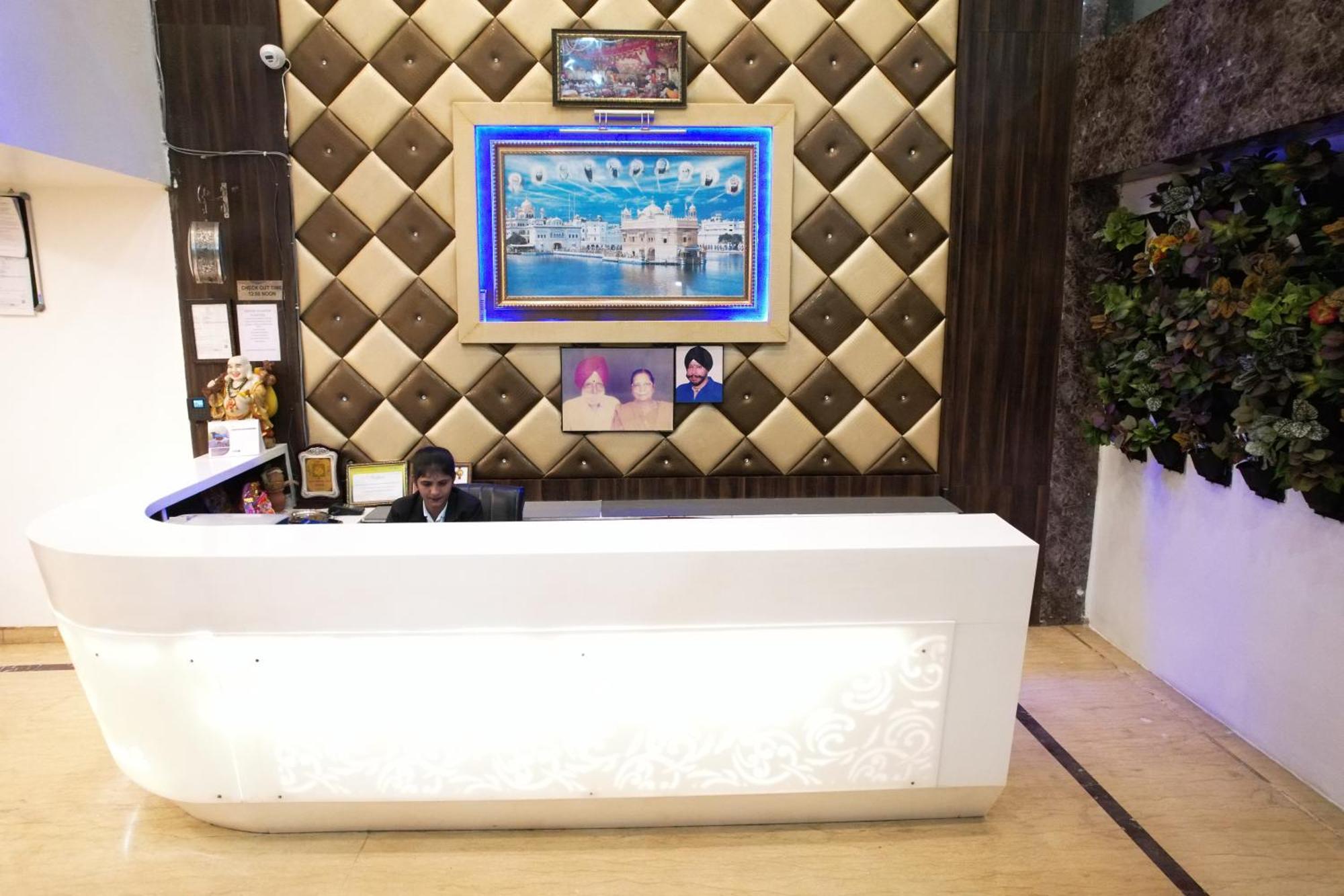 Sheetal International Hotel Raipur  Ngoại thất bức ảnh