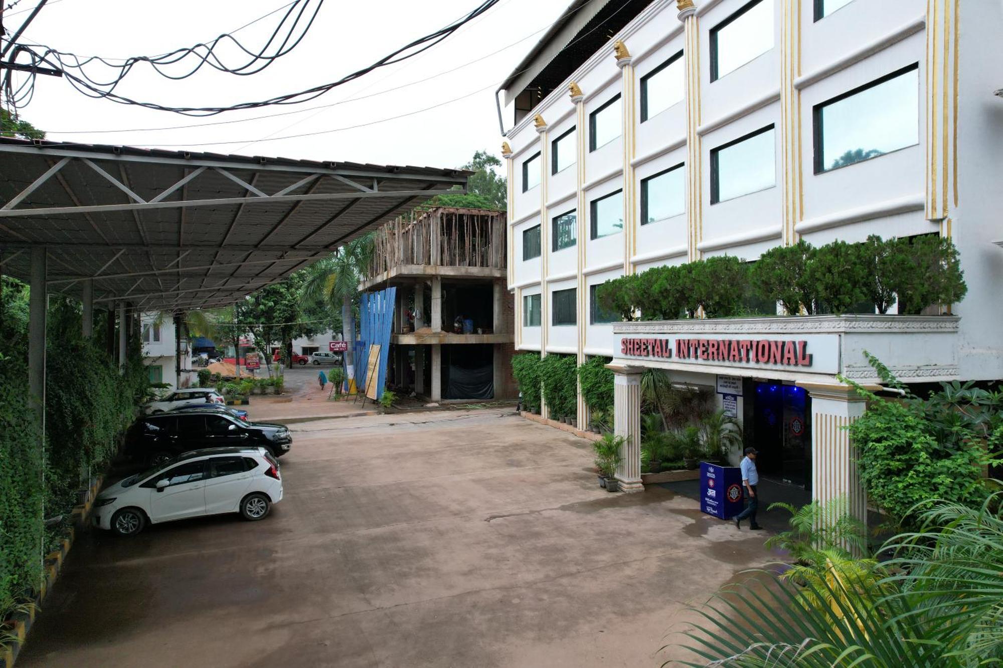 Sheetal International Hotel Raipur  Ngoại thất bức ảnh