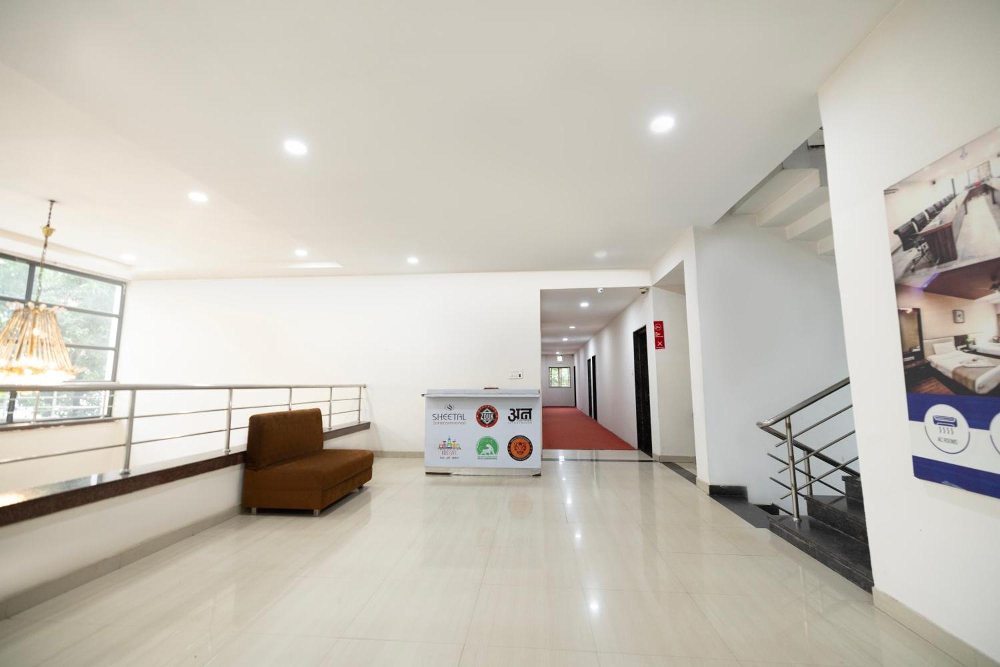 Sheetal International Hotel Raipur  Ngoại thất bức ảnh