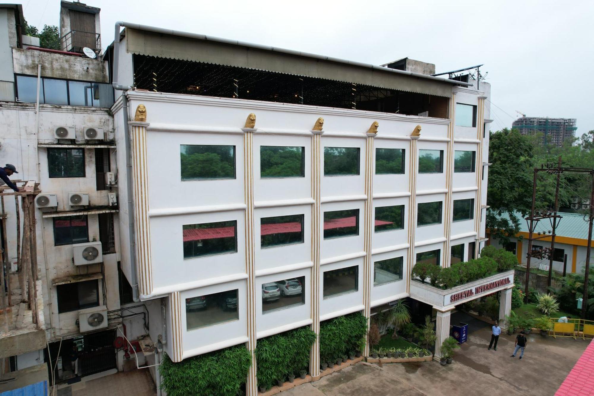 Sheetal International Hotel Raipur  Ngoại thất bức ảnh