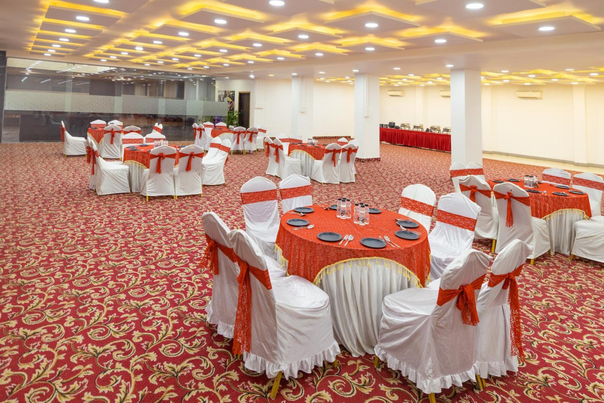 Sheetal International Hotel Raipur  Ngoại thất bức ảnh