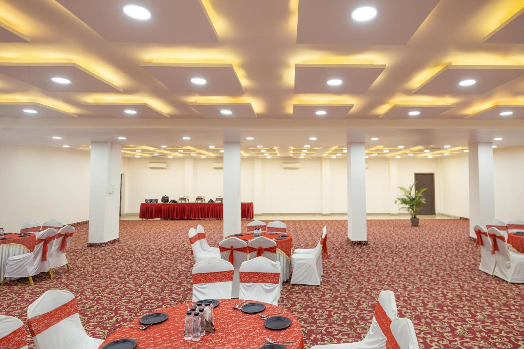 Sheetal International Hotel Raipur  Ngoại thất bức ảnh