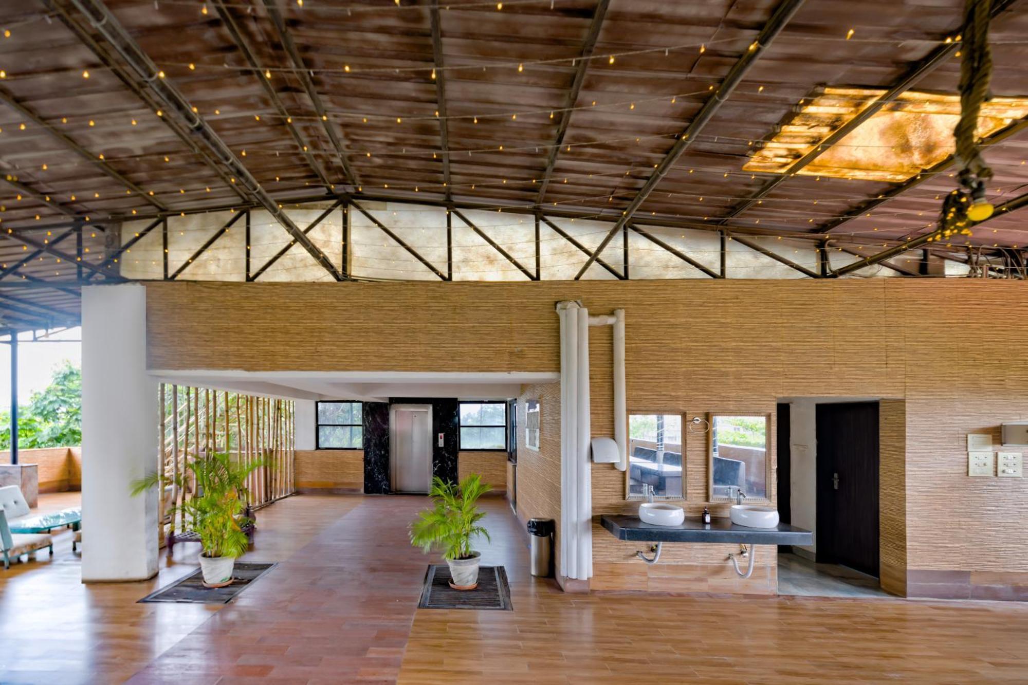Sheetal International Hotel Raipur  Ngoại thất bức ảnh