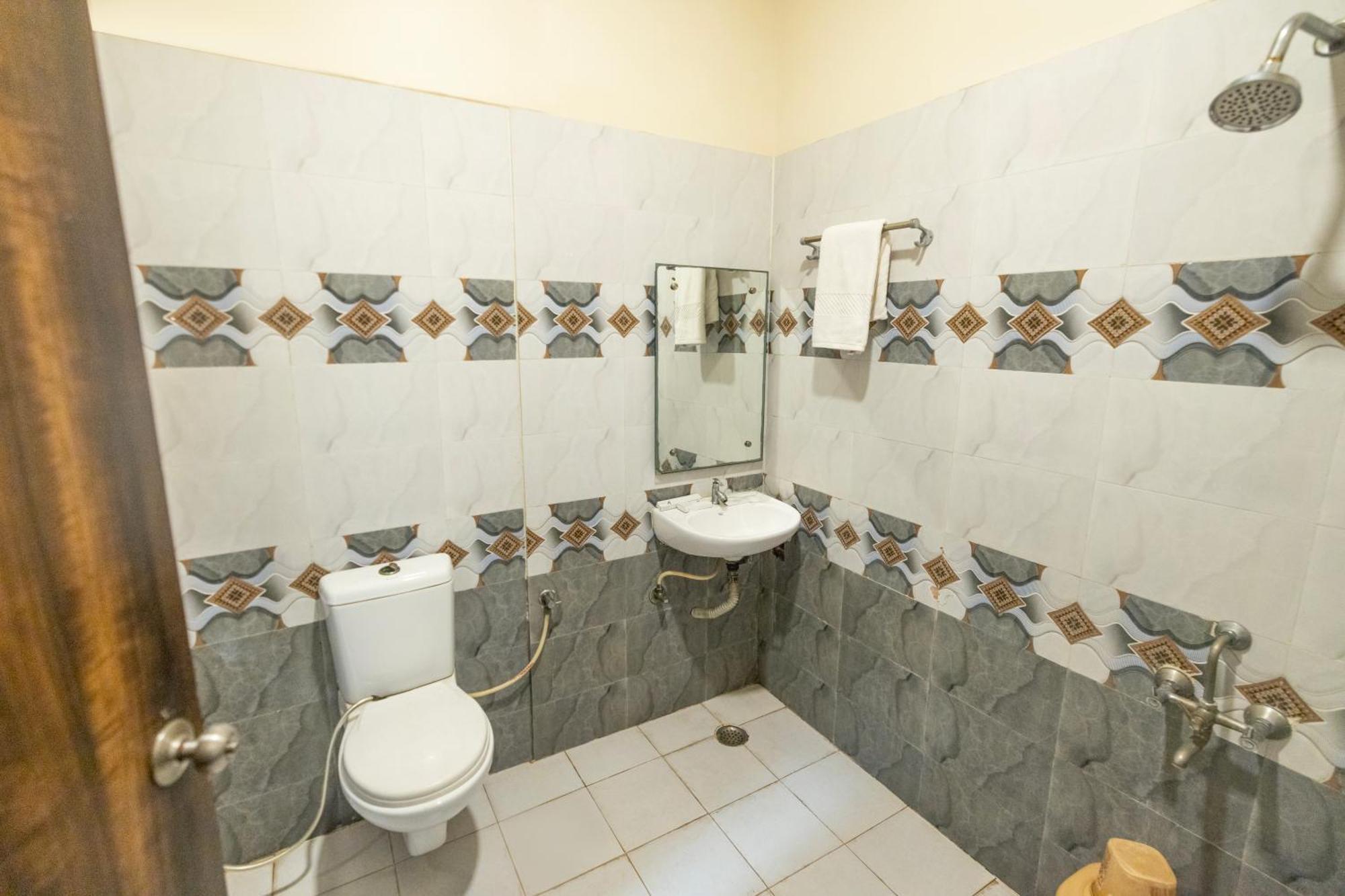 Sheetal International Hotel Raipur  Ngoại thất bức ảnh