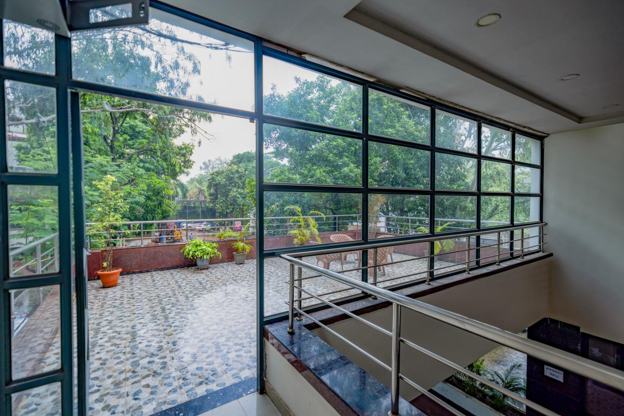 Sheetal International Hotel Raipur  Ngoại thất bức ảnh
