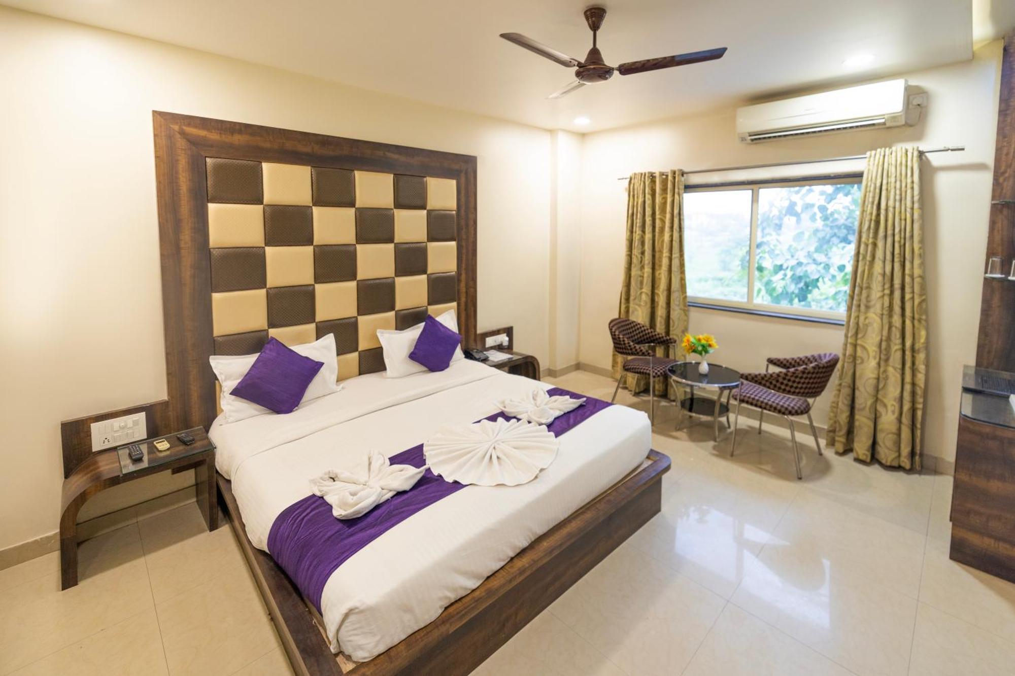 Sheetal International Hotel Raipur  Ngoại thất bức ảnh