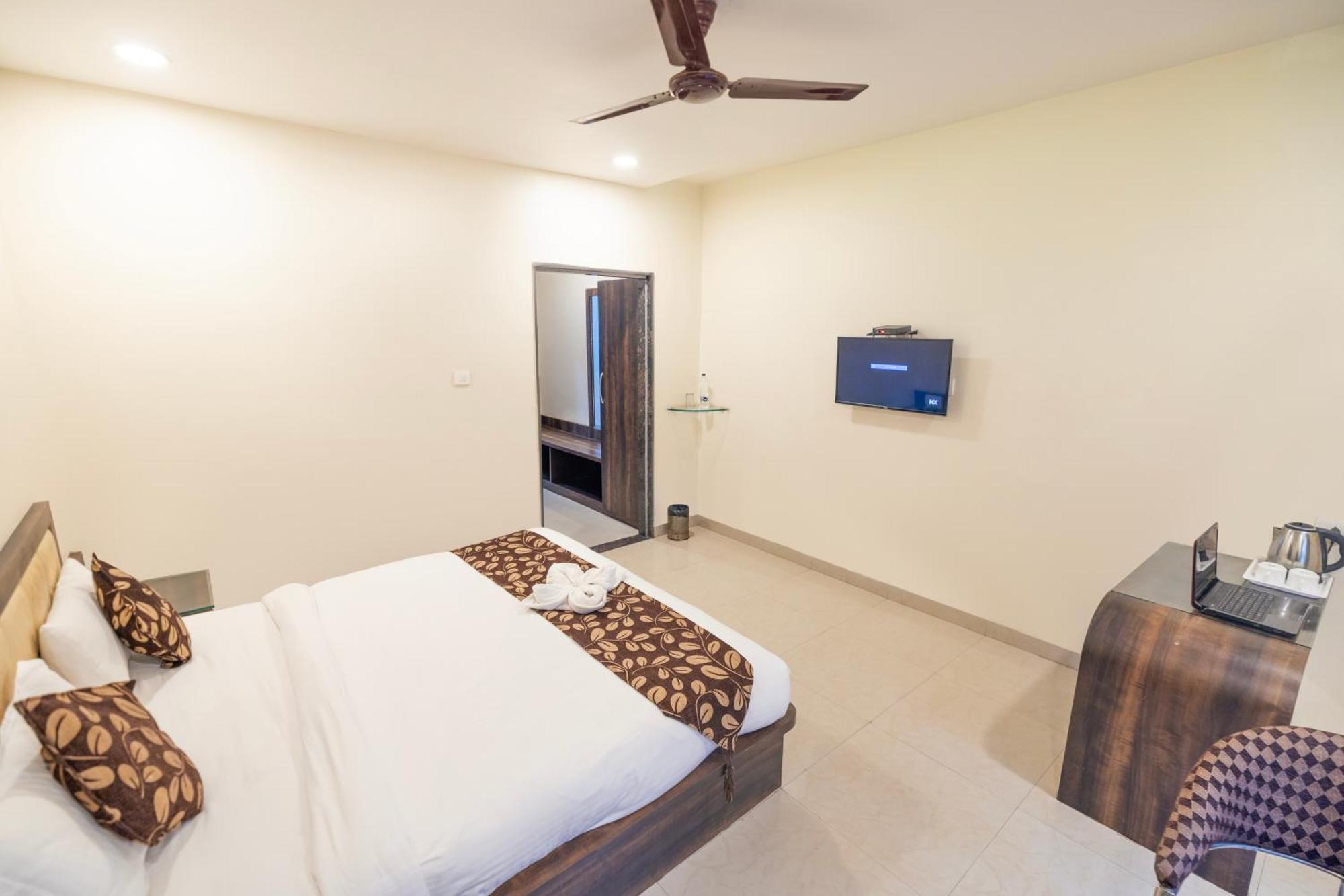 Sheetal International Hotel Raipur  Ngoại thất bức ảnh