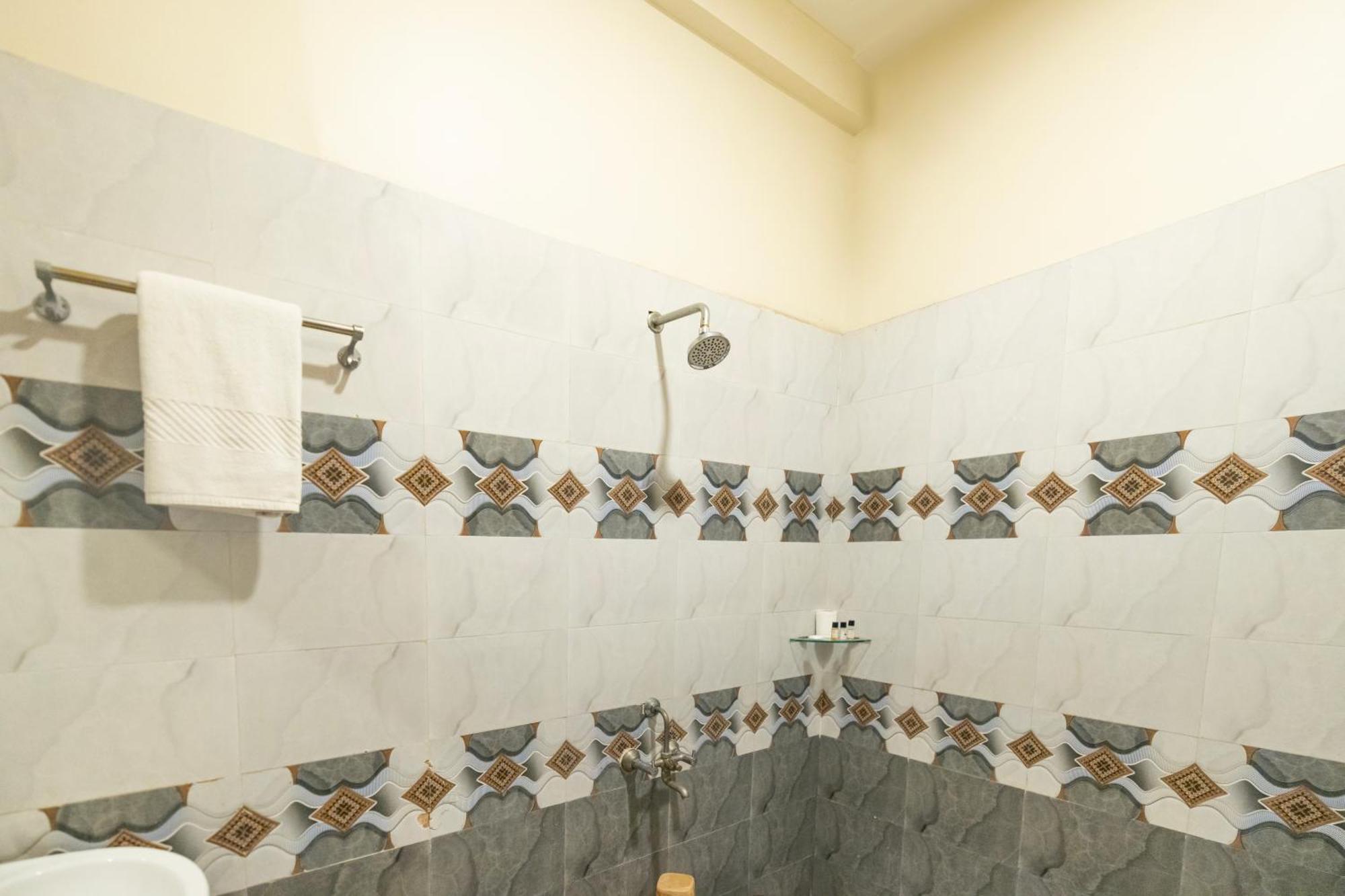 Sheetal International Hotel Raipur  Ngoại thất bức ảnh