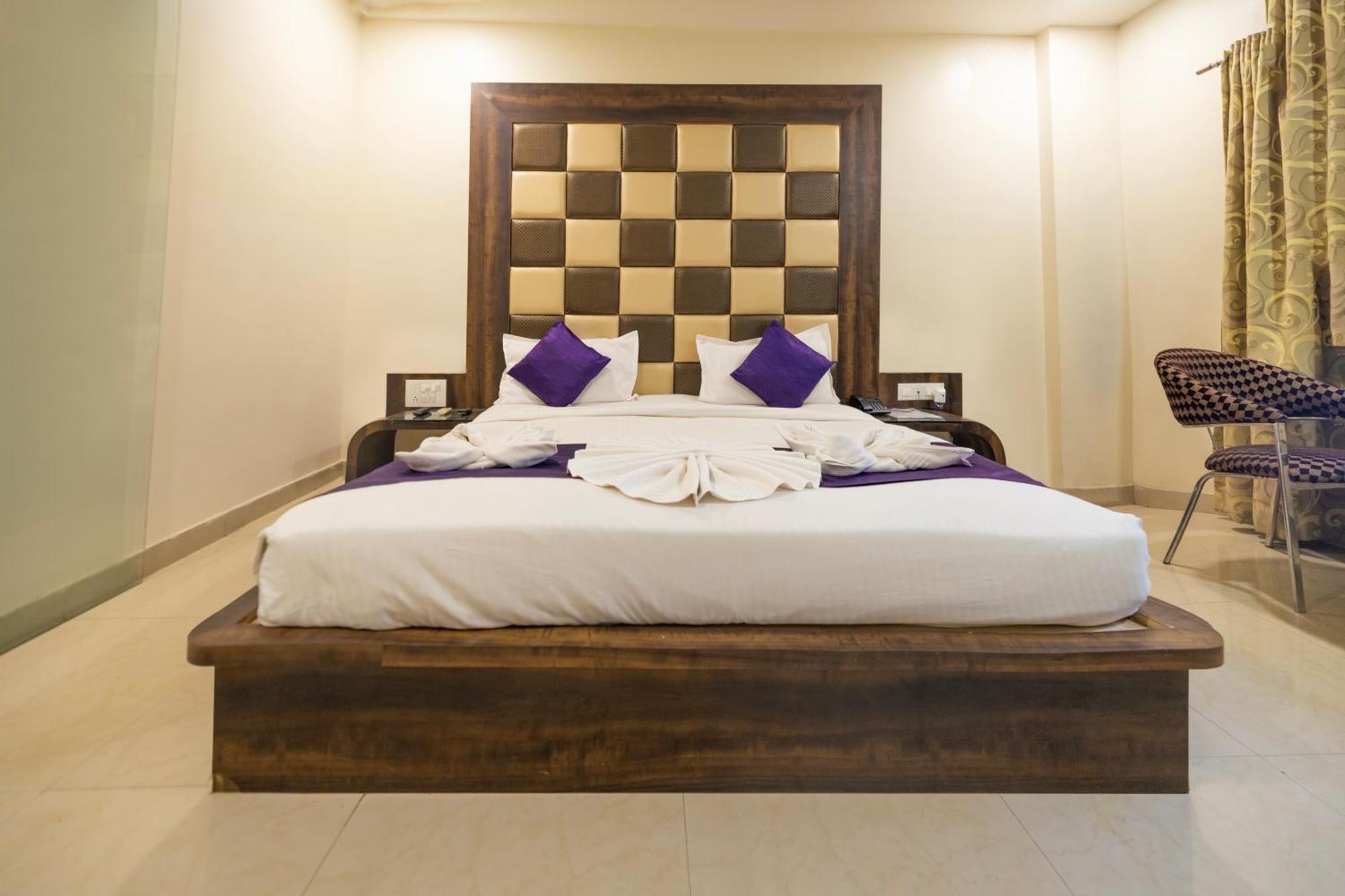 Sheetal International Hotel Raipur  Ngoại thất bức ảnh